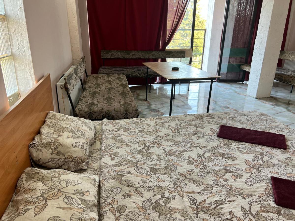 Smile Guesthouse Tiflis Exterior foto